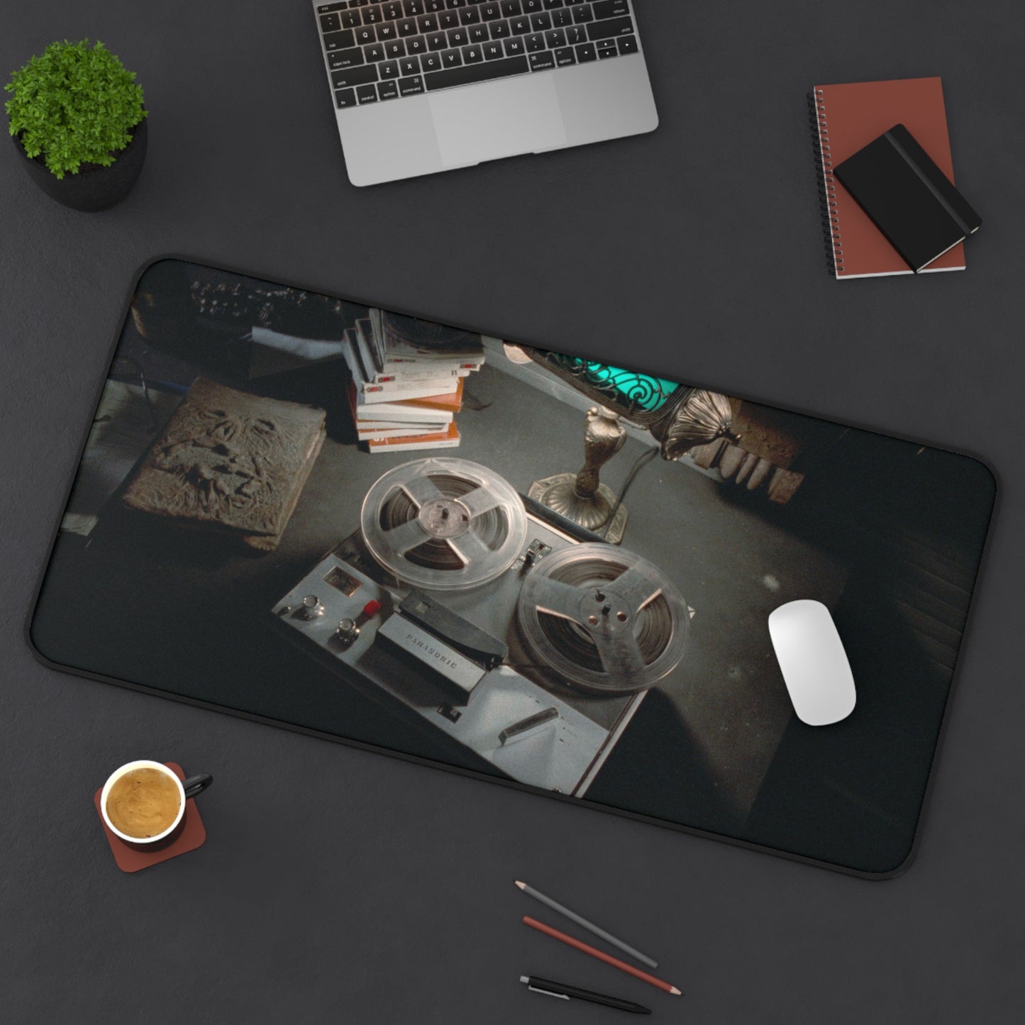Knowby desk mat