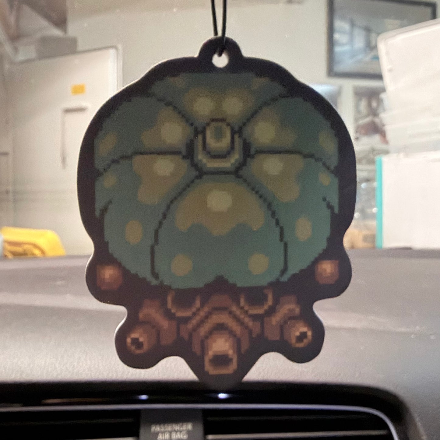 A Tree to the Past FOREST scented hanging air freshener