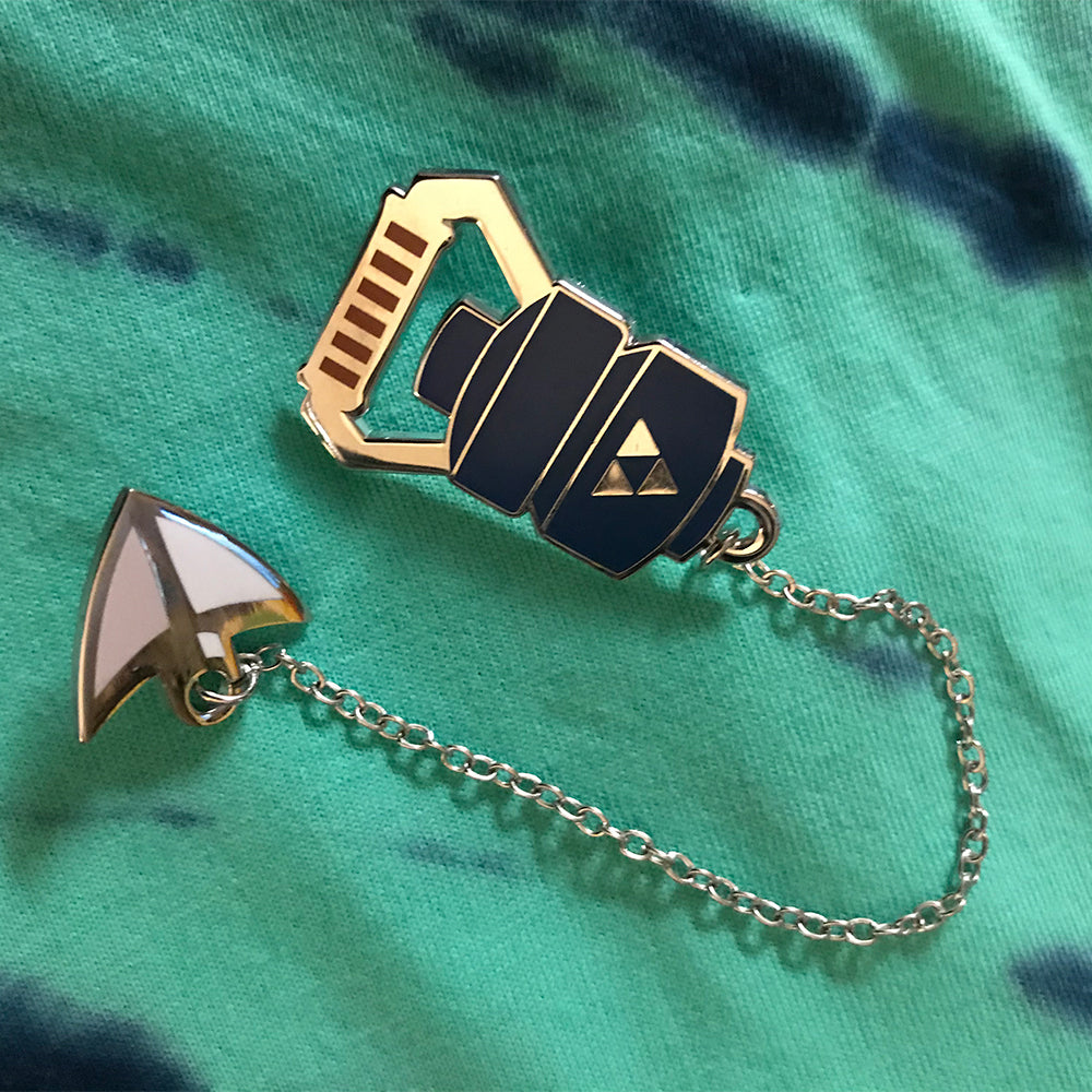 Hookshot 1.5"/0.75" Hard Enamel Pin w/ chain